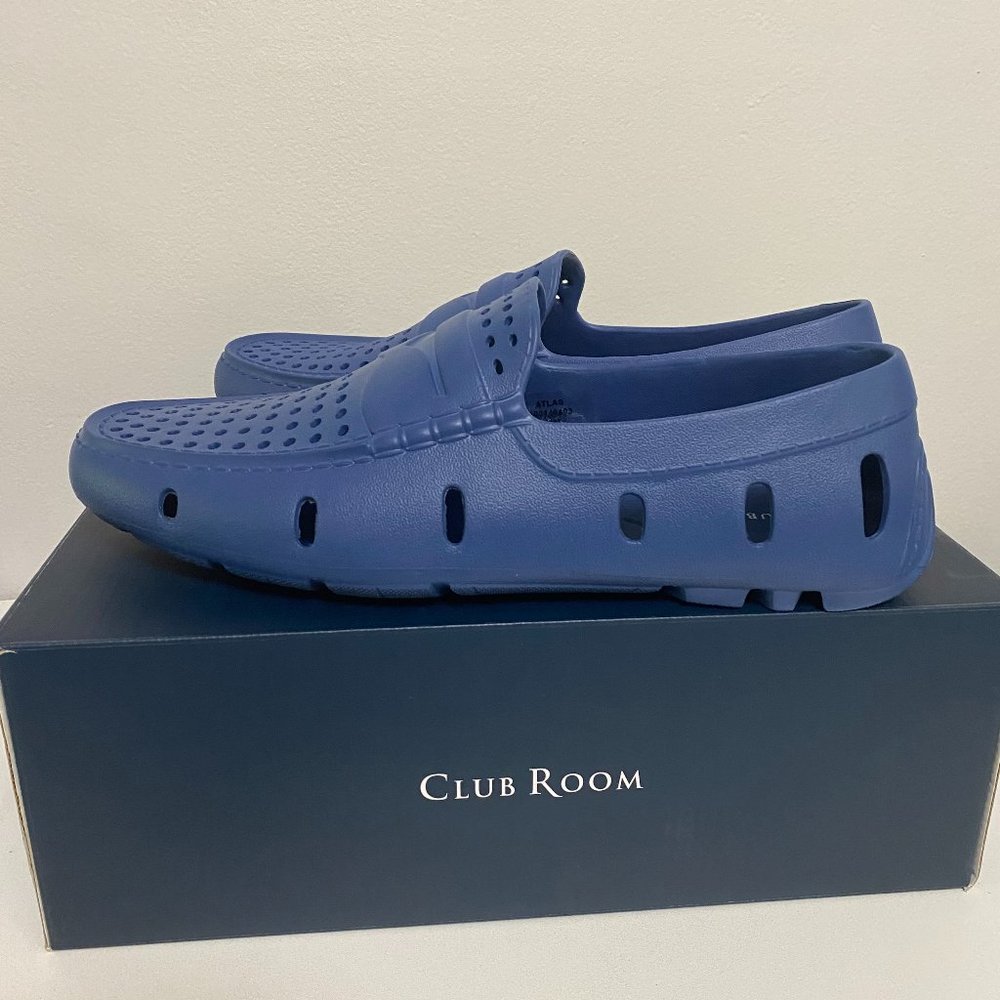 NWT Men s plastic shoes size 11